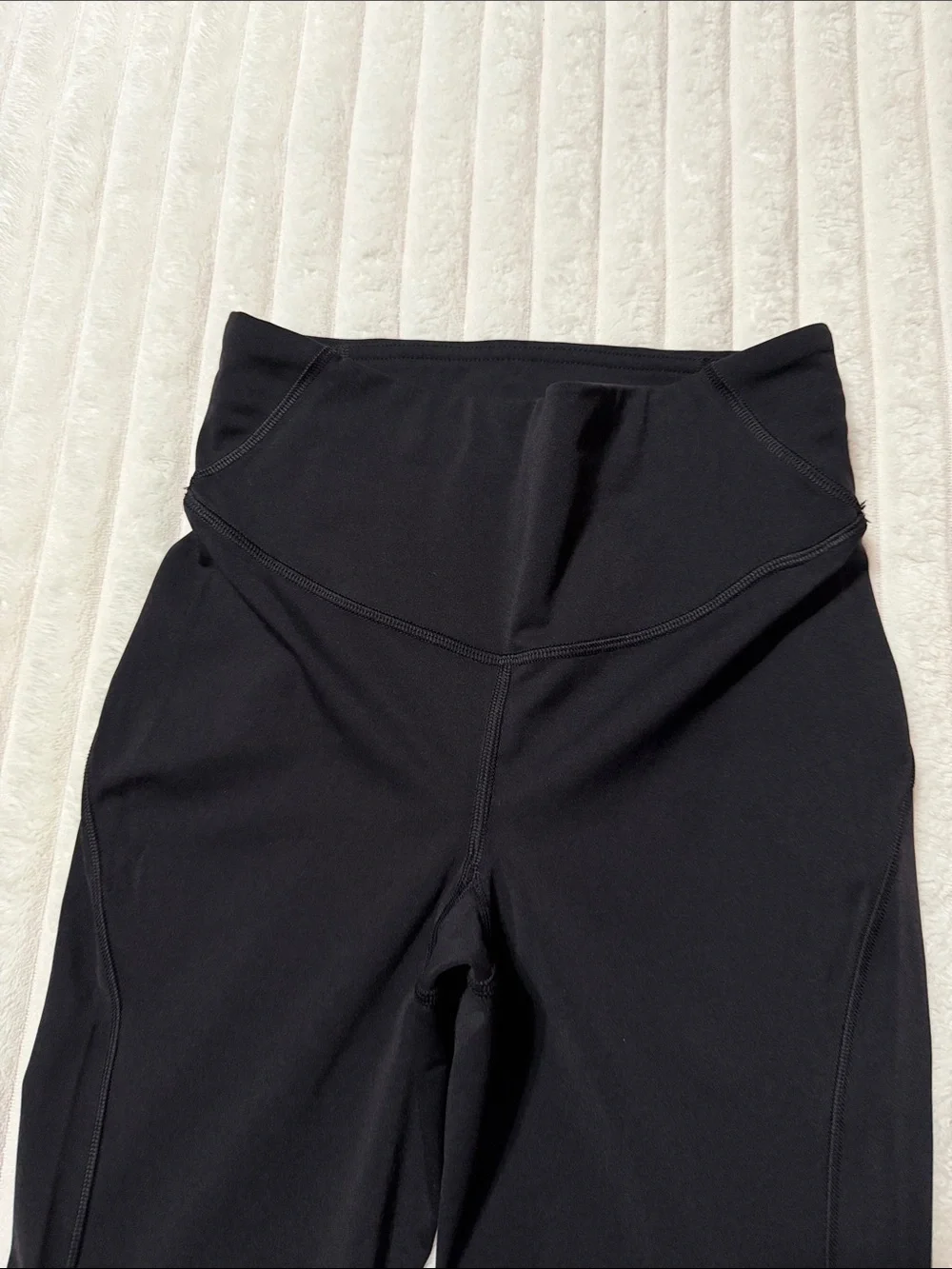 lululemon athletica has holes